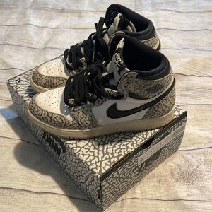 Boys retro Nike Air Jordan high top size 5